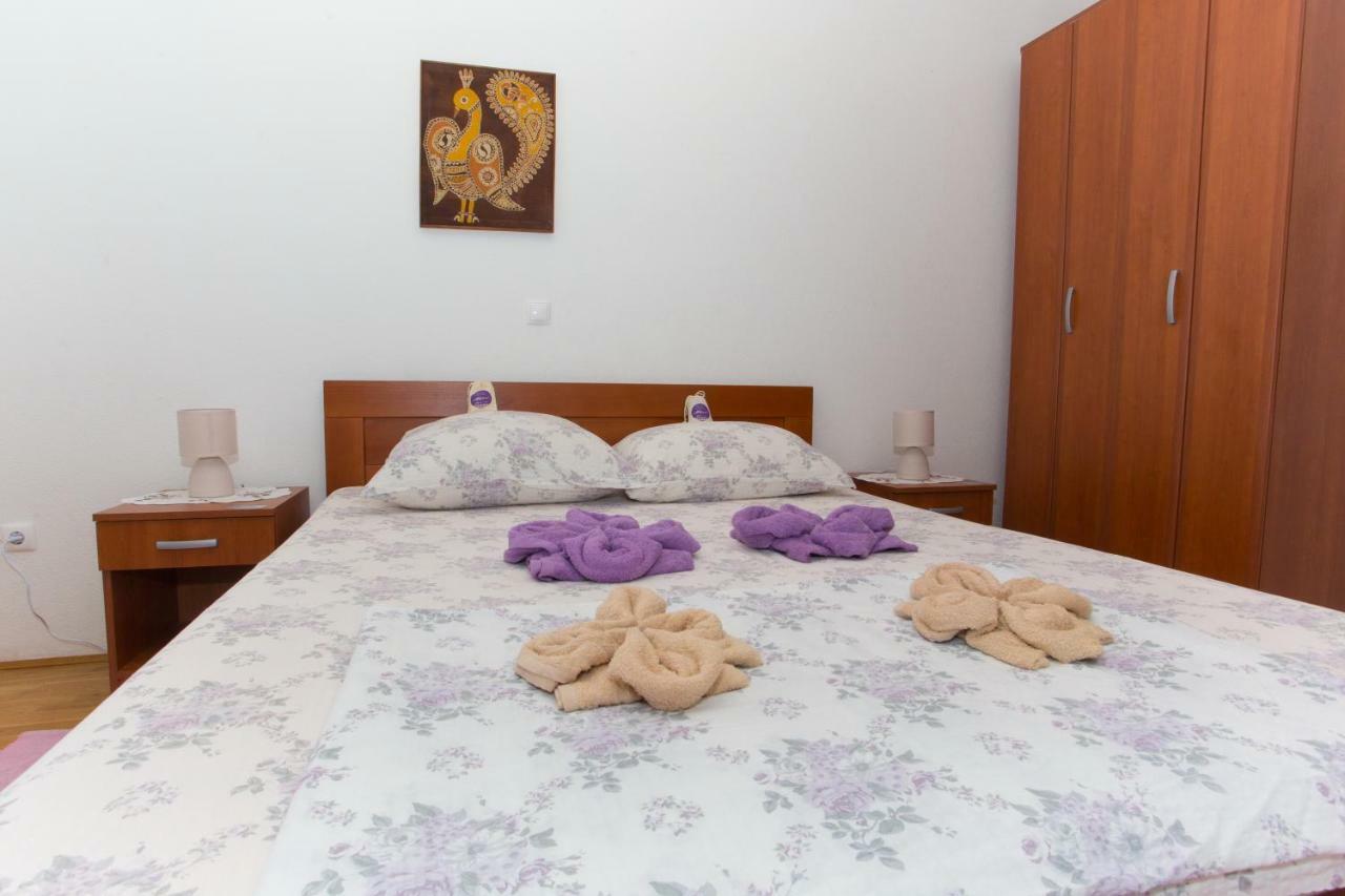 Apartments Mihic Makarska Bagian luar foto