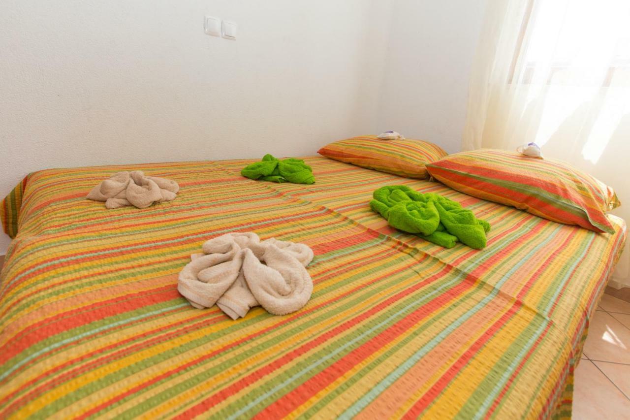 Apartments Mihic Makarska Bagian luar foto