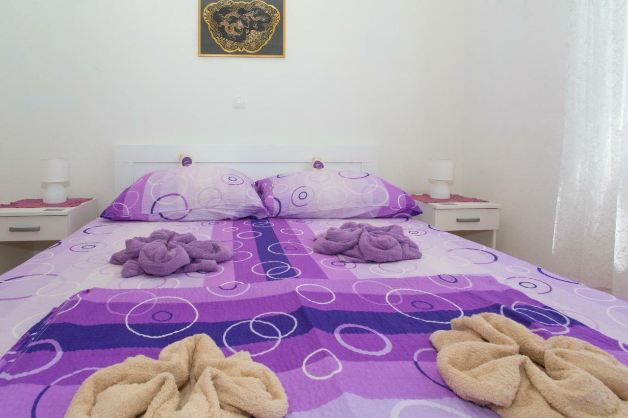 Apartments Mihic Makarska Bagian luar foto