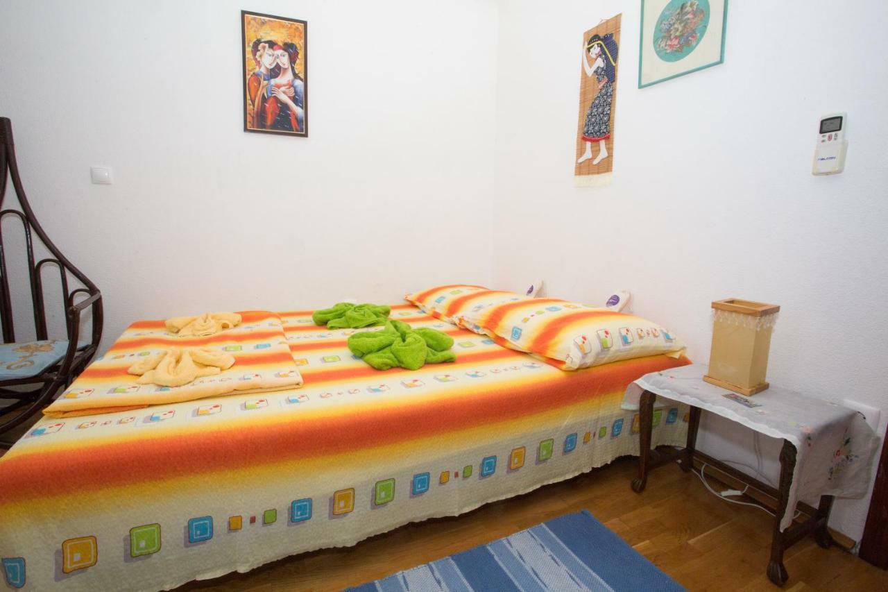 Apartments Mihic Makarska Bagian luar foto