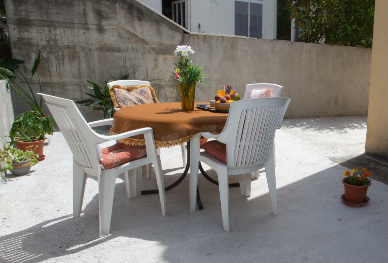 Apartments Mihic Makarska Bagian luar foto