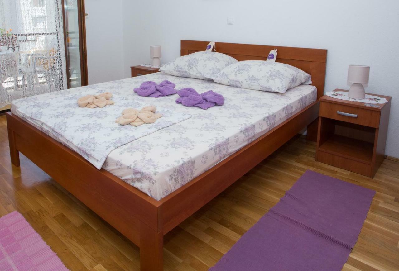 Apartments Mihic Makarska Bagian luar foto
