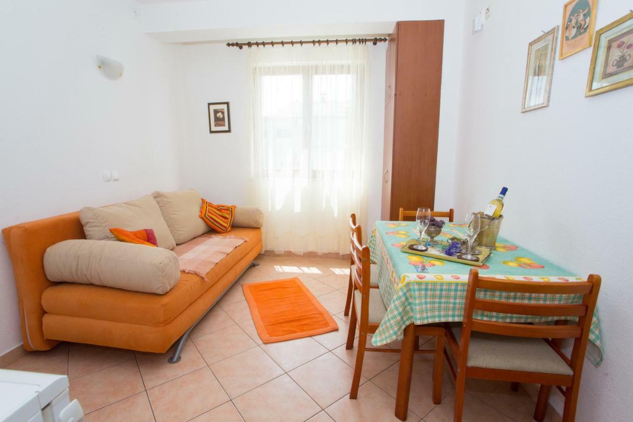 Apartments Mihic Makarska Bagian luar foto