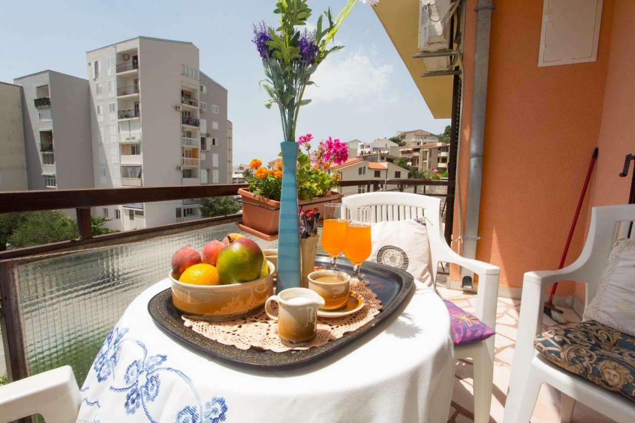 Apartments Mihic Makarska Bagian luar foto