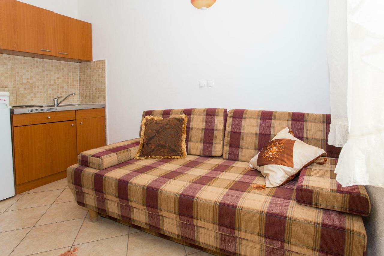 Apartments Mihic Makarska Bagian luar foto